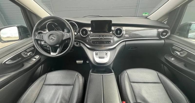 Mercedes-Benz Klasa V cena 299900 przebieg: 93000, rok produkcji 2021 z Dobra małe 56